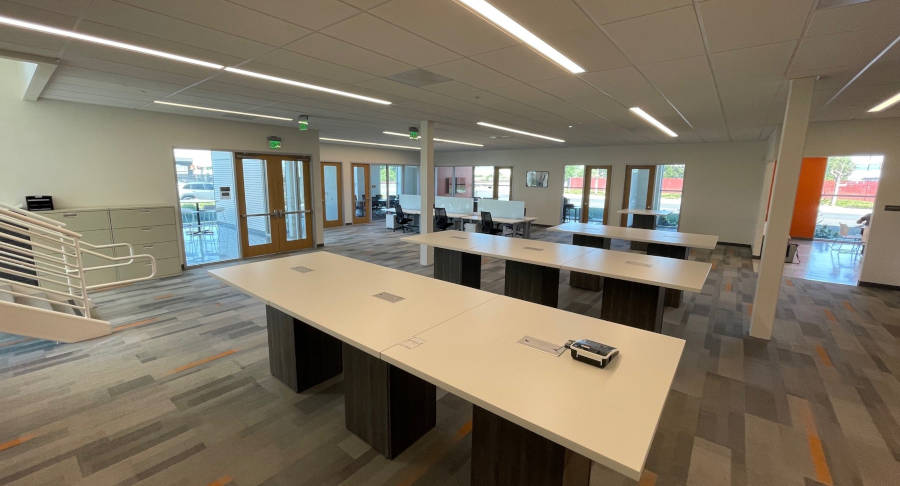 Level 10 Equipment Yard Yard Office Space & Storage in Sunnyvale CA